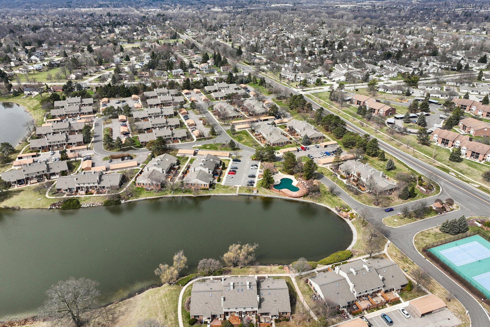 22173 Pondview Novi, MI 48375 - Photo 31 of 36 Aerial