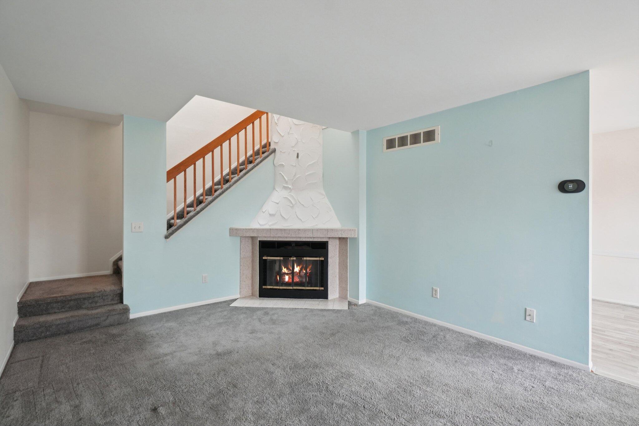 22173 Pondview Novi, MI 48375 - Photo 4 of 36 Living Room