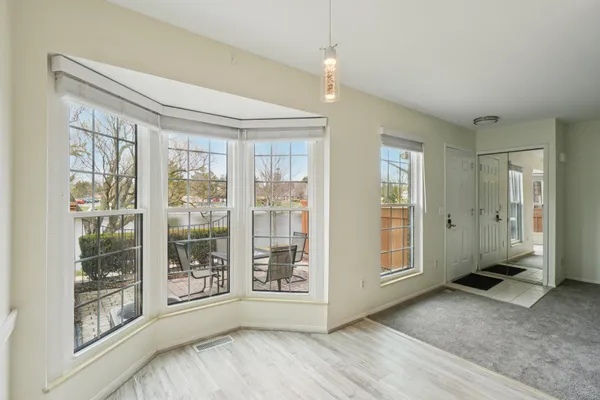 $219,900 | 22173 Pondview, Novi, MI 48375