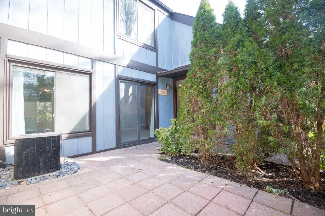 11070 Saffold Way Reston, VA 20190 - Photo 4 of 35