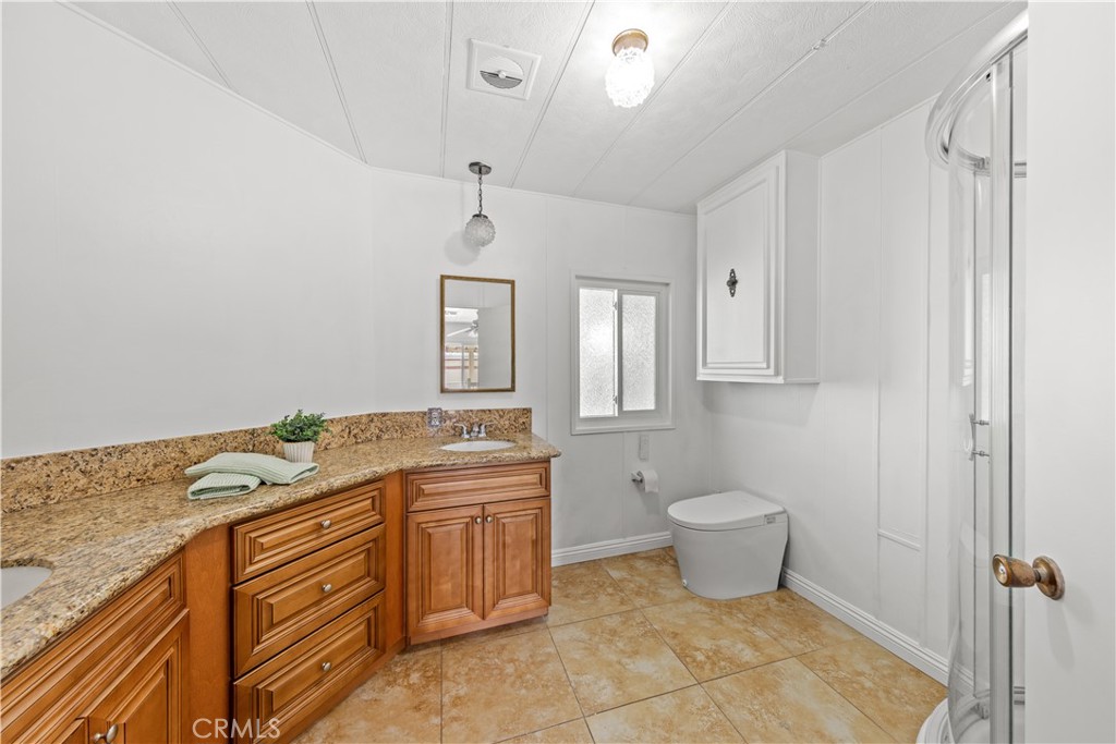 14851 Jeffrey Road, Unit 7 Irvine, CA 92618 - Photo 10 of 16 Primary Bath