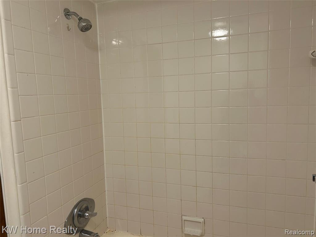 16036 West Eleven Mile Road Southfield, MI 48076 - Photo 13 of 22