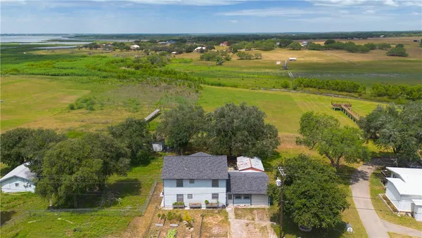 $1,800 | 9505 County Road 505, Mathis, TX 78368