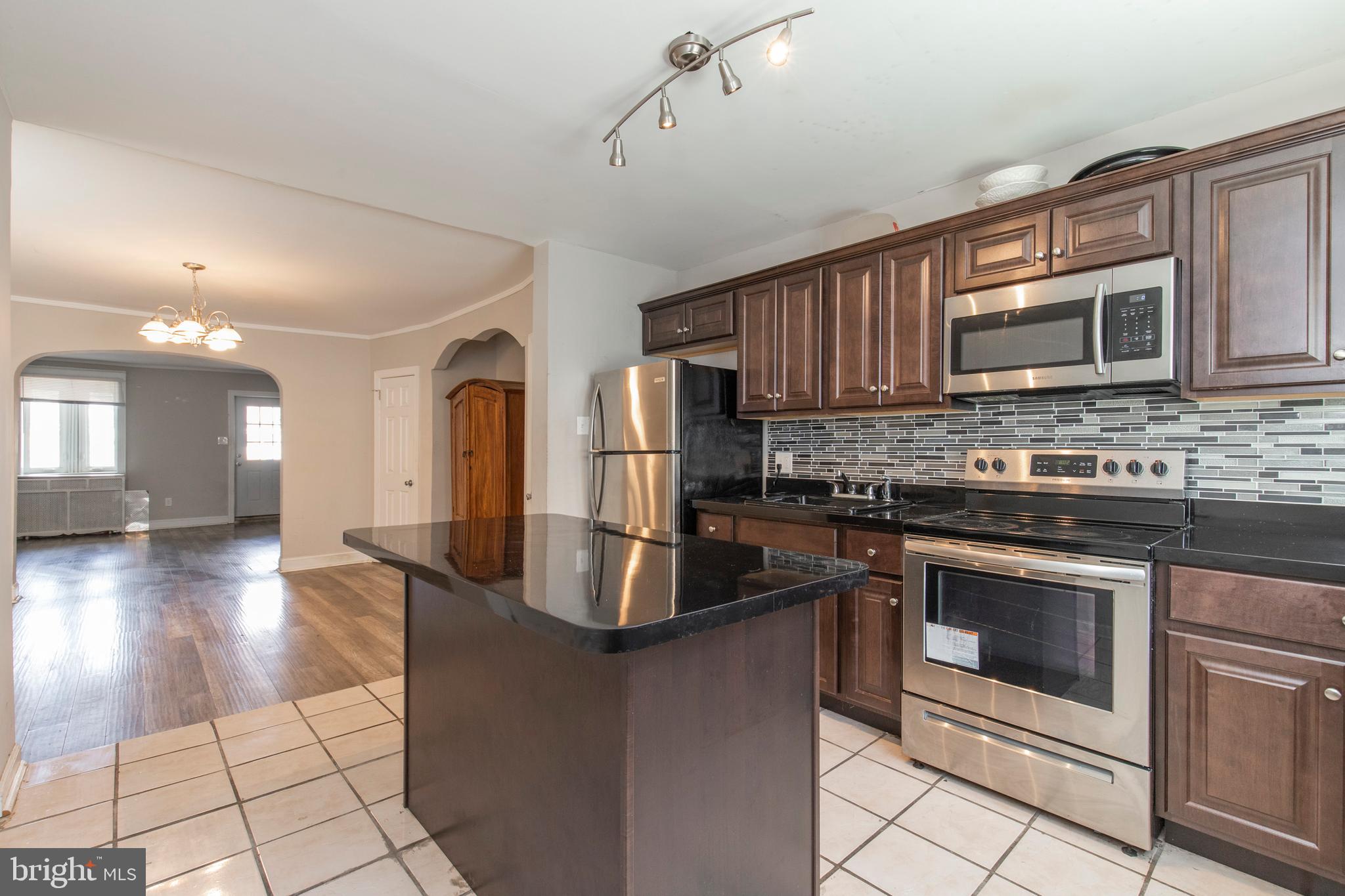 302 Bayard Road Upper Darby, PA 19082 - Photo 11 of 21