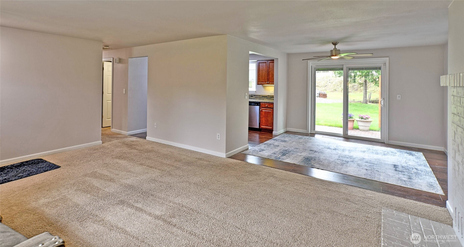 3932 Southeast 10th Place Renton, WA 98058 - Photo 5 of 28 Gallery Image 5
