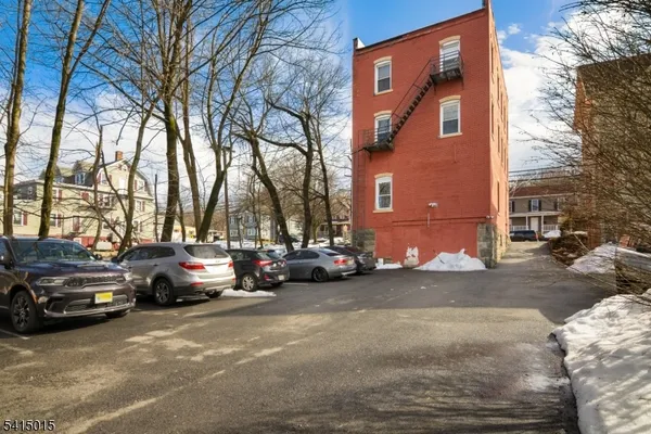 $2,500 | 150 East Main Street, Unit 2, Rockaway, NJ 07866