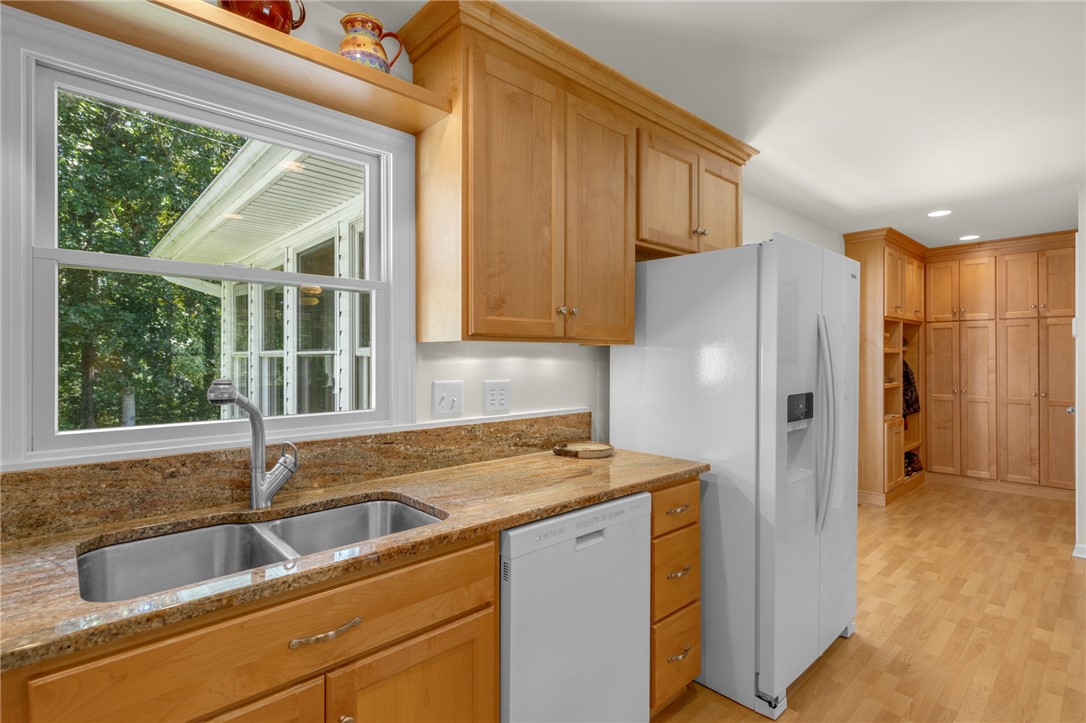 316 Mountain Estates Road Pickens, SC 29671 - Photo 10 of 50