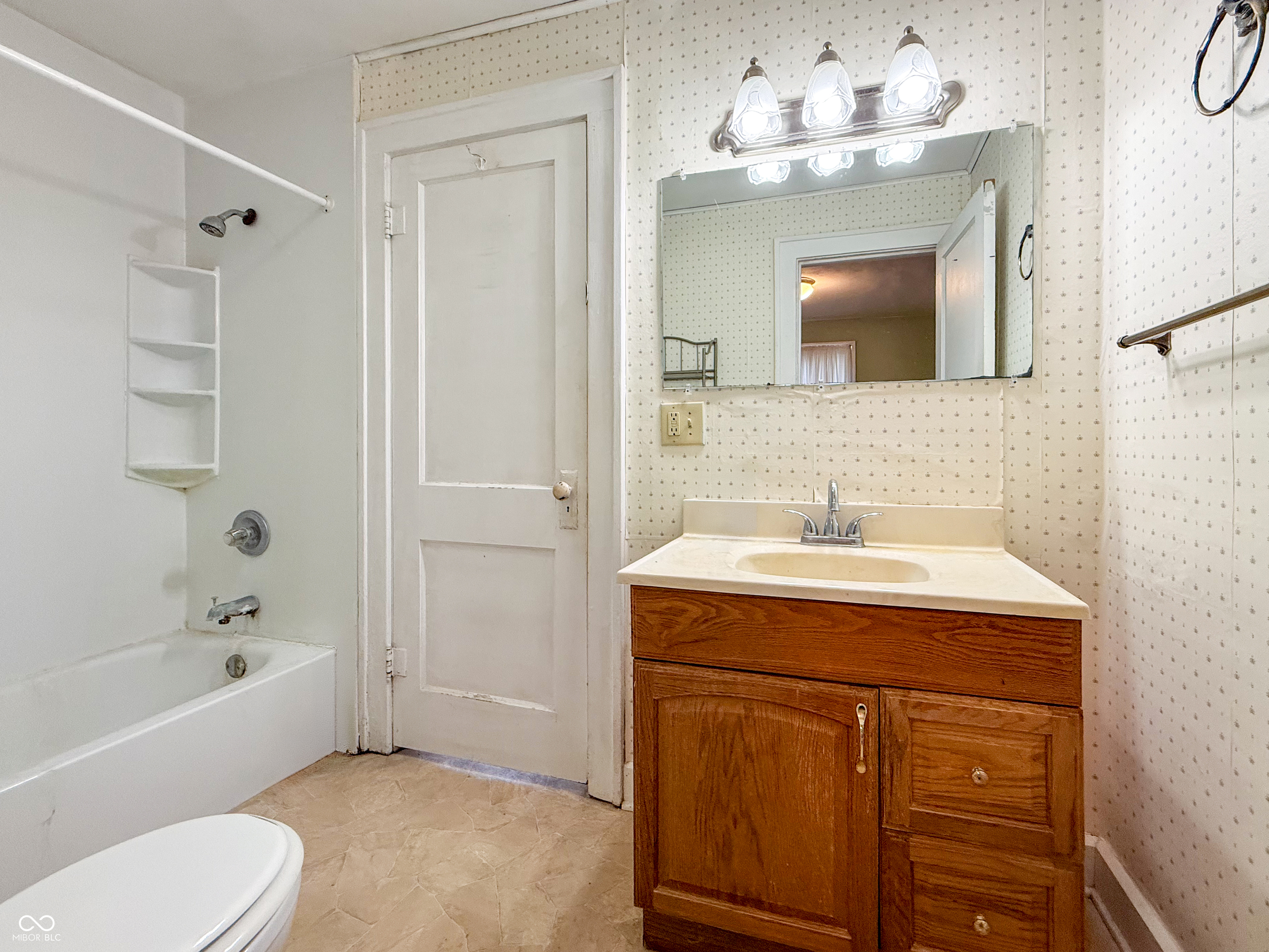 3619 Andover Road Anderson, IN 46013 - Photo 16 of 24 Gallery Image 16