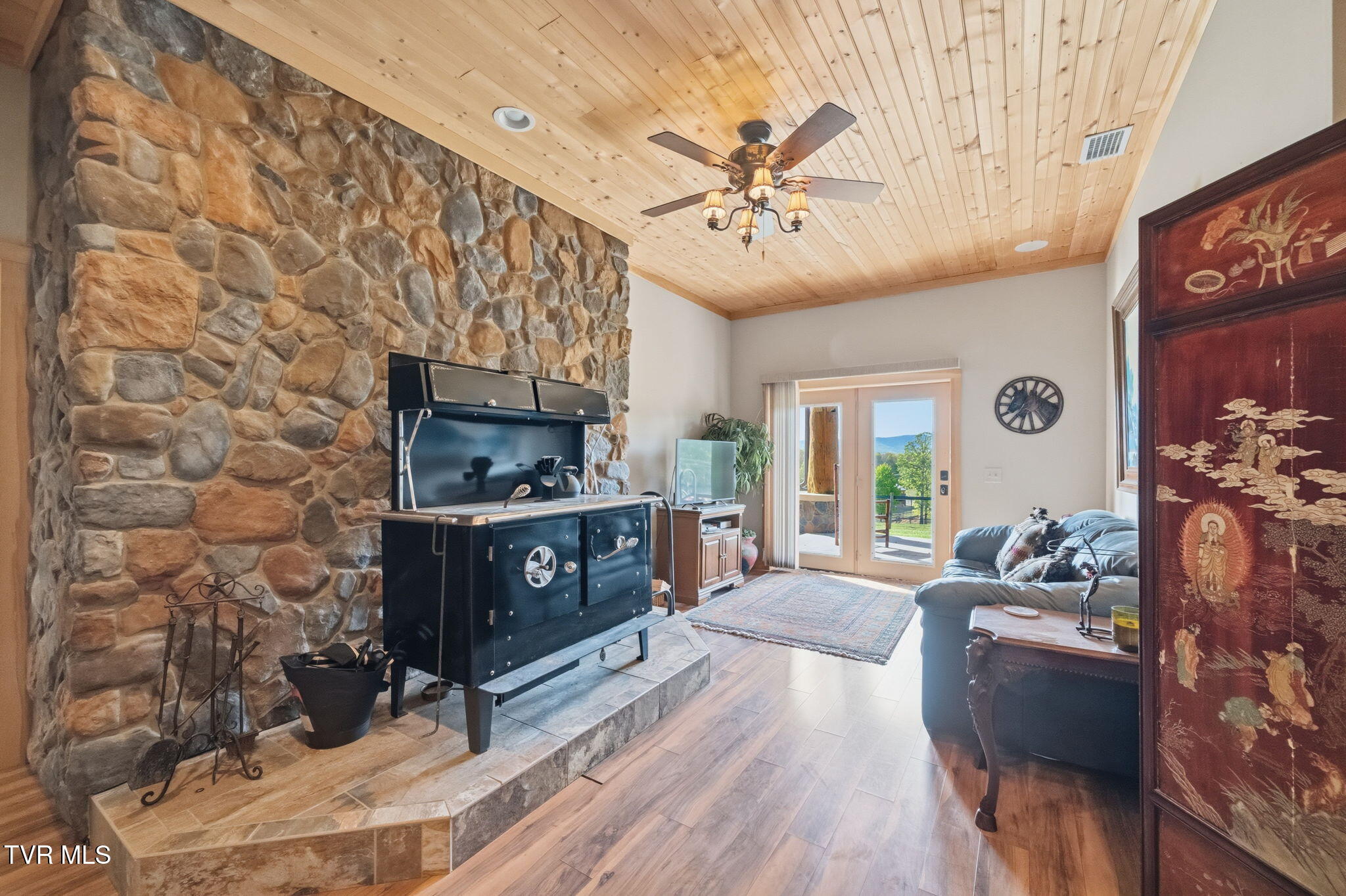 2835 Cross Mountain Road Shady Valley, TN 37688 - Photo 51 of 104 104