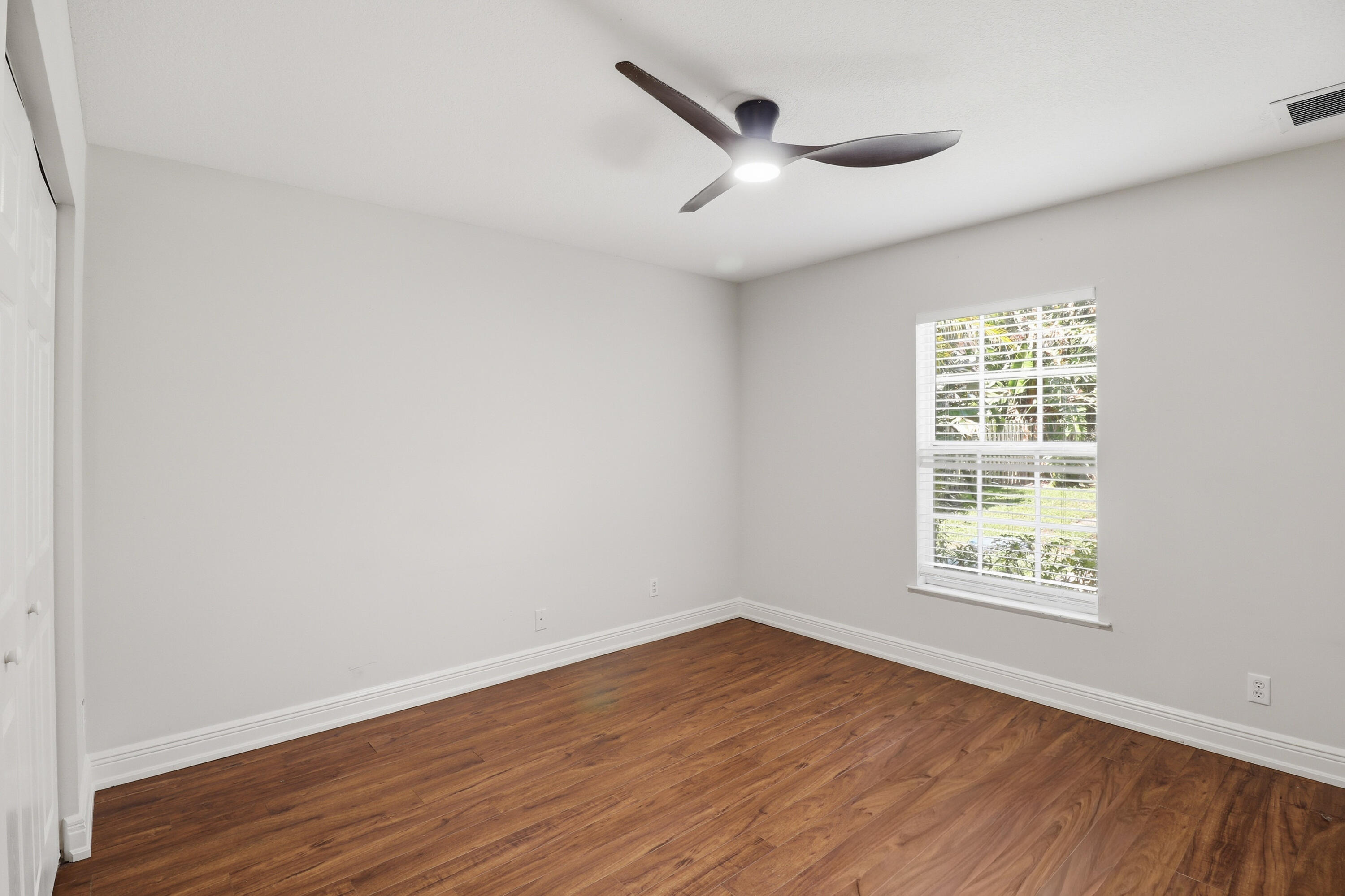 5802 Southeast Wesley Avenue Stuart, FL 34997 - Photo 17 of 31 20-IMG_0480