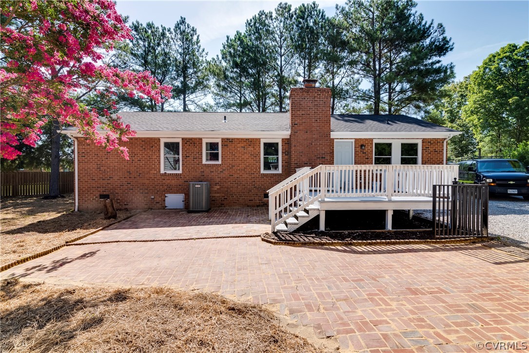 10201 Ridgerun Road Chesterfield, VA 23832 - Photo 4 of 37 a house view with a outdoor space