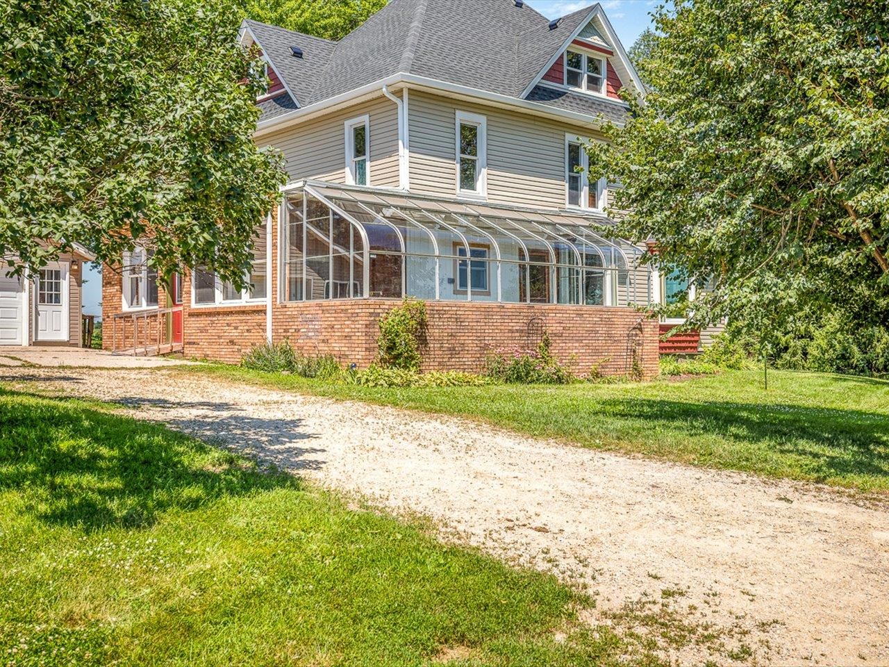 8710 North Pecatonica Road Pecatonica, IL 61063 - Photo 2 of 39 Gallery Image 2