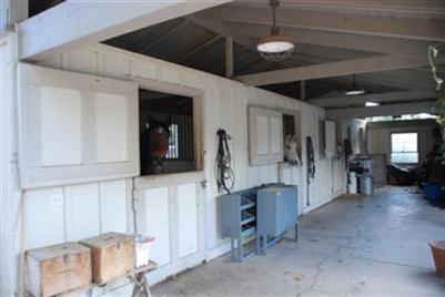 804 South Rice Road Ojai, CA 93023 - Photo 10 of 10 a view of a hallway with seating area