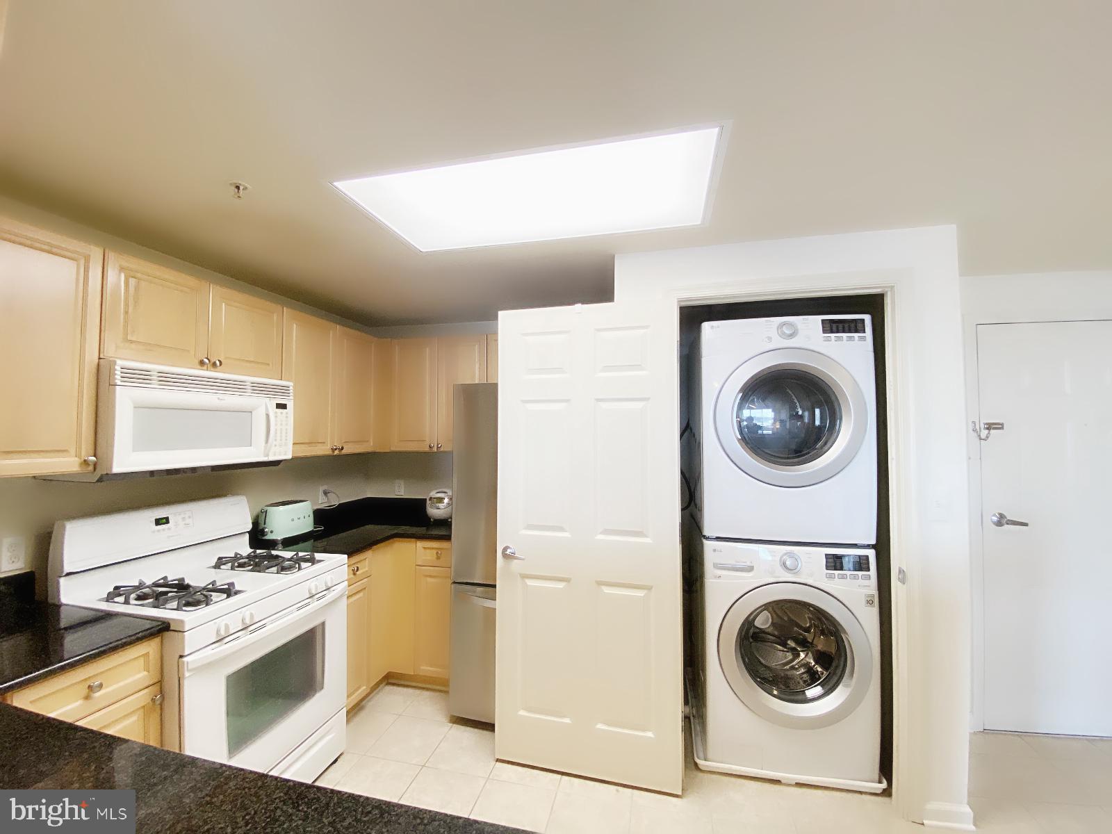 2726 Gallows Road, Unit 1304 Vienna, VA 22180 - Photo 8 of 13