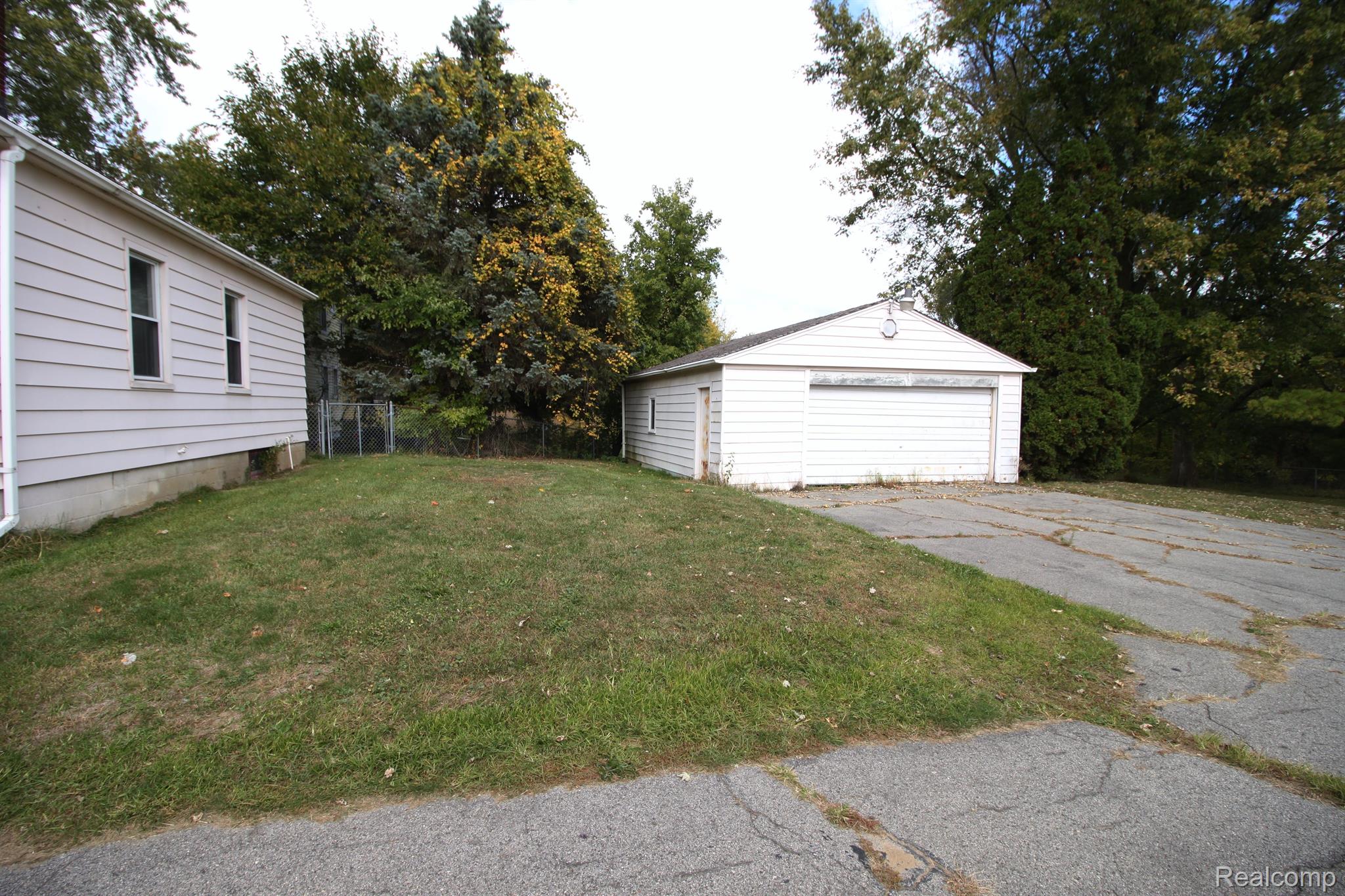 49100 Romeo Plank Road Macomb, MI 48044 - Photo 3 of 33 Gallery Image 3