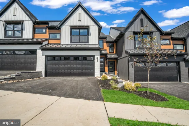 $420,990 | 2141 South Autumn Chase Drive, Unit 2104, Mechanicsburg, PA 17055