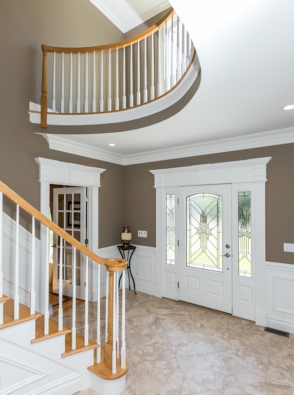 11 Falcon Heights Road Wilbraham, MA 01095 - Photo 4 of 30 Gallery Image 4