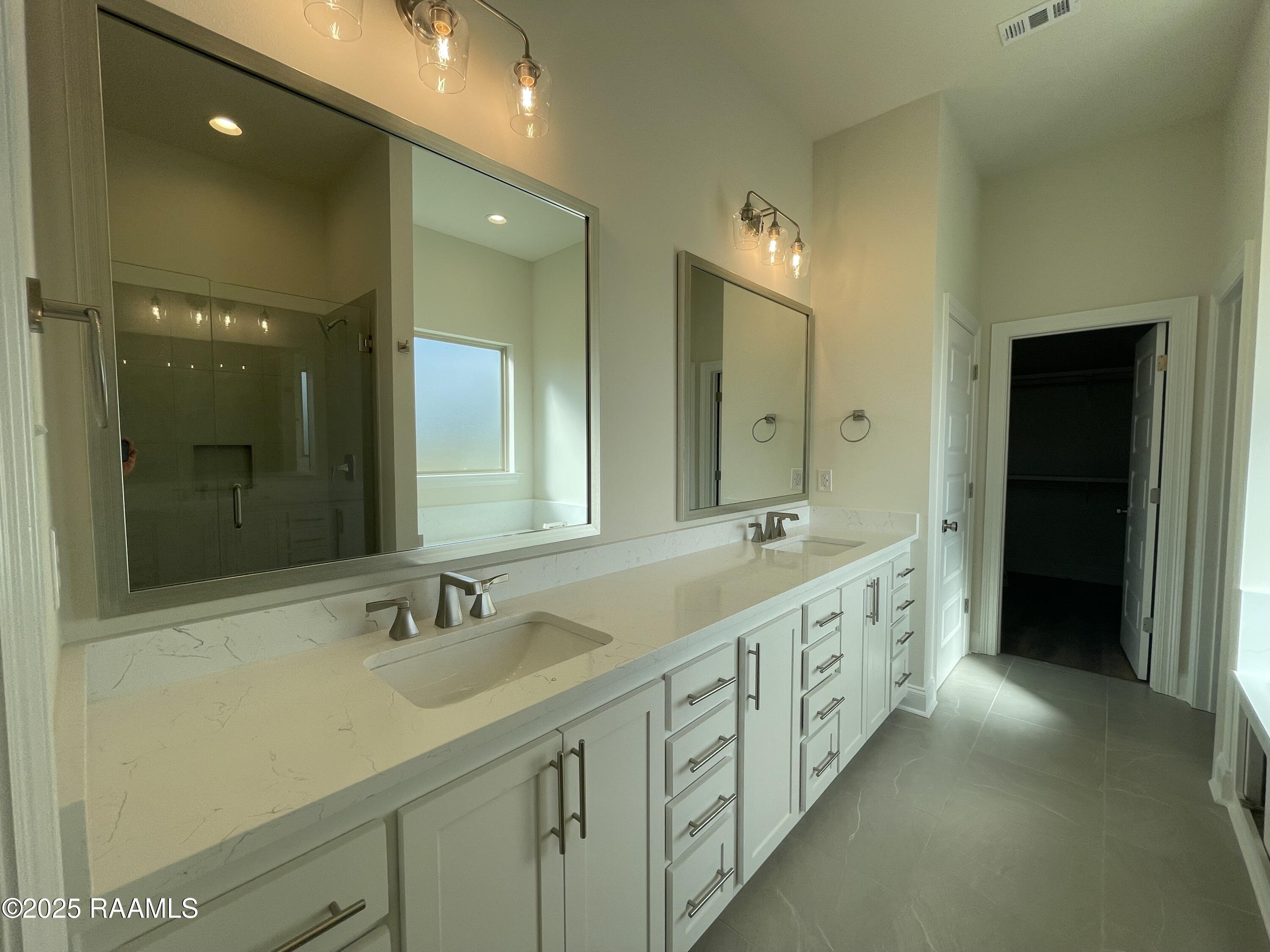 103 High Point Youngsville, LA 70592 - Photo 8 of 47 Progress as of 11/10/25