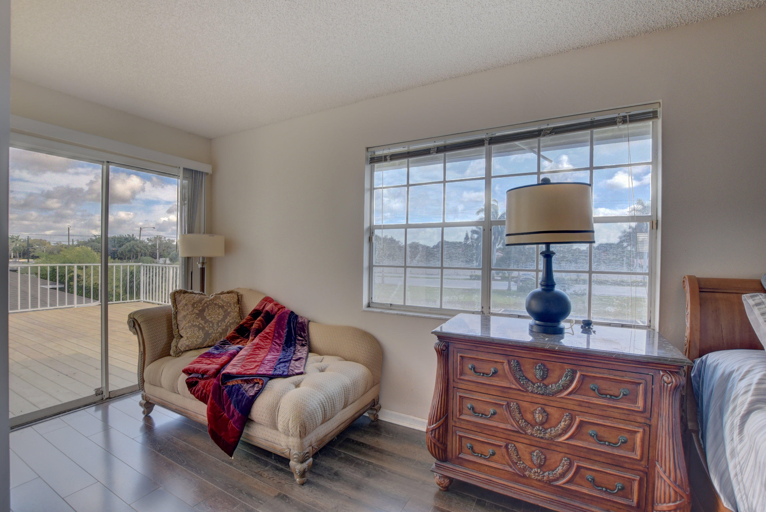 23317 Lago Mar Circle Boca Raton, FL 33433 - Photo 22 of 41 Master Bedroom Sitting Area