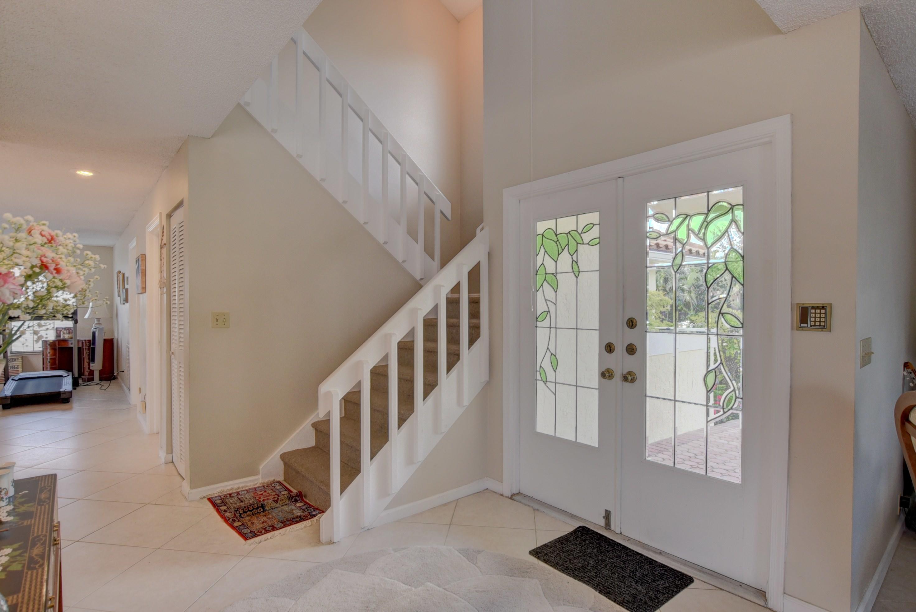 23317 Lago Mar Circle Boca Raton, FL 33433 - Photo 3 of 41 Foyer