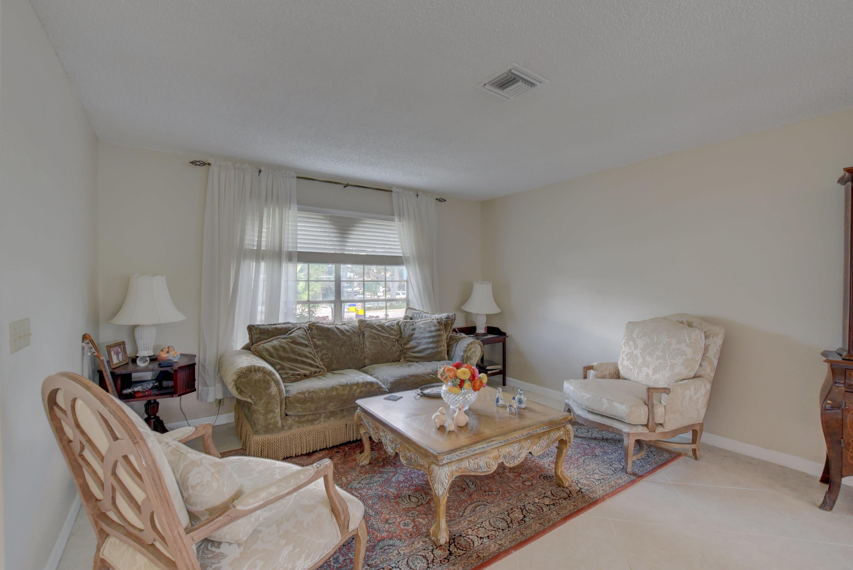 23317 Lago Mar Circle Boca Raton, FL 33433 - Photo 4 of 41 Living Room