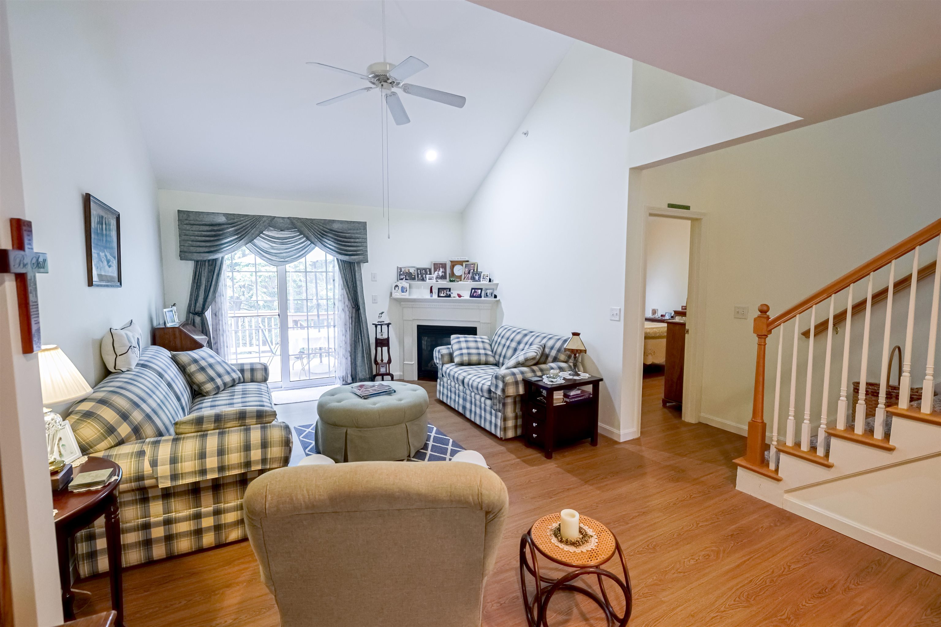 44 Penacook Terrace Merrimack, NH 03054 - Photo 3 of 24