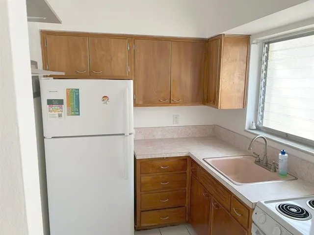 $1,800 | 77 Hendricks Isle, Unit 9, Fort Lauderdale, FL 33301