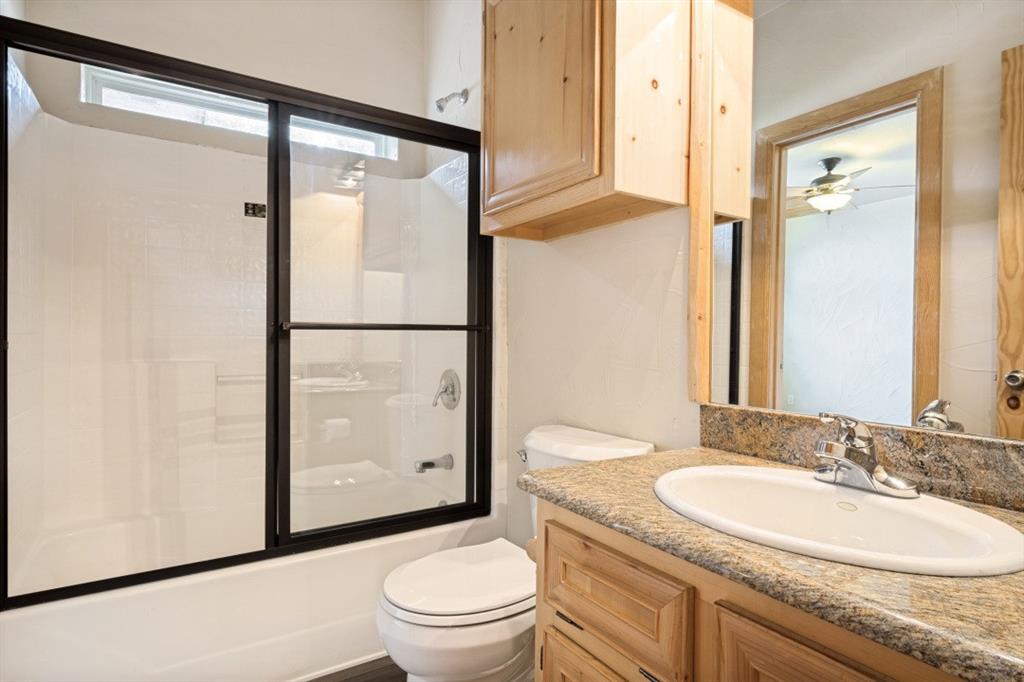 2396 Riverside Drive Denton, TX 76208 - Photo 18 of 39 Bathroom 2 Main House