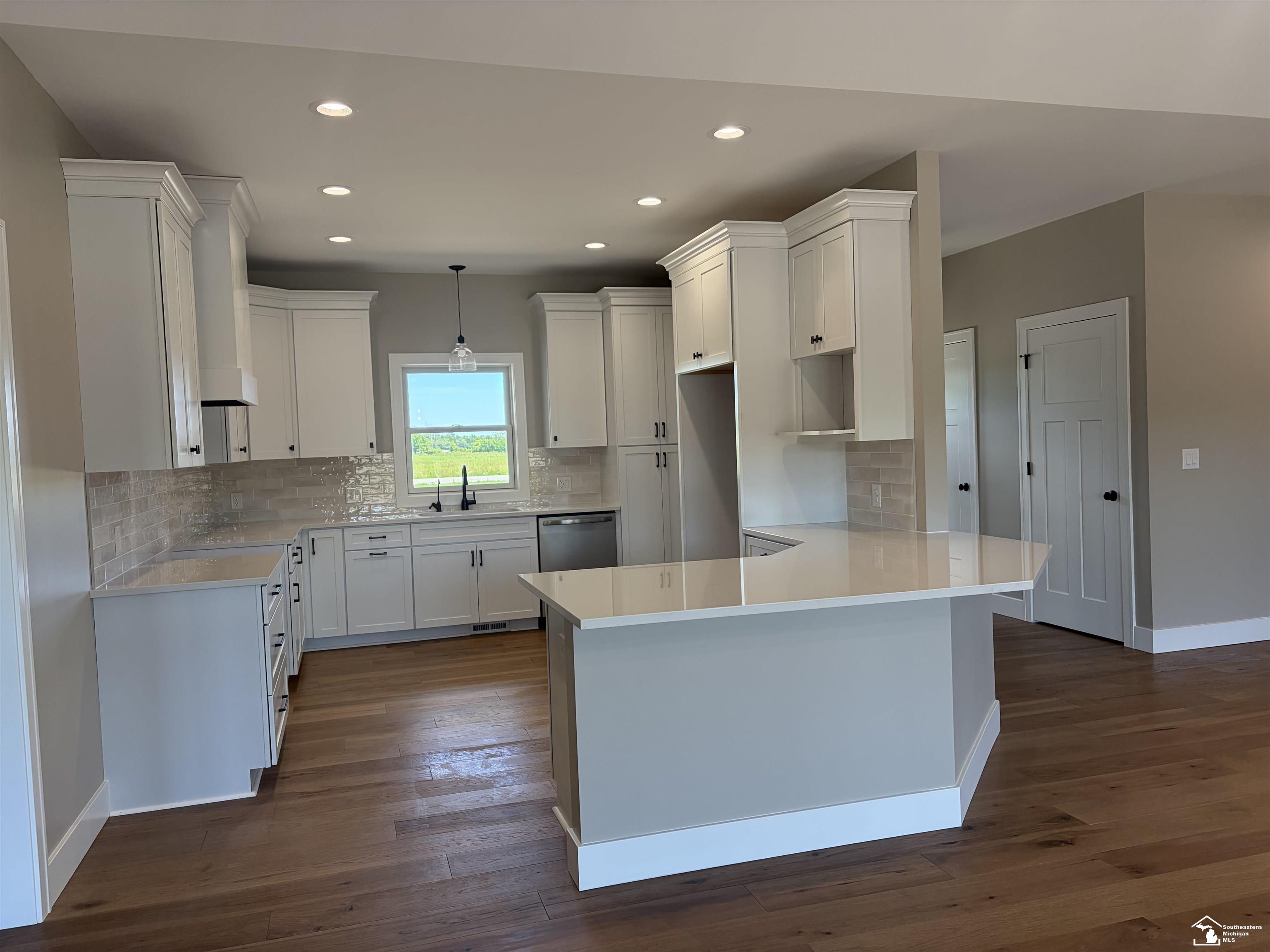 8551 Grafton Road Newport, MI 48166 - Photo 11 of 22