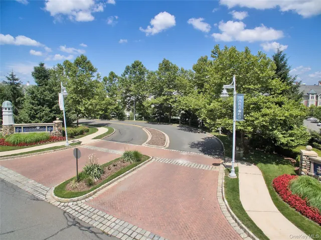 $639,800 | 14 Harbor Pointe Drive, Haverstraw, NY 10927