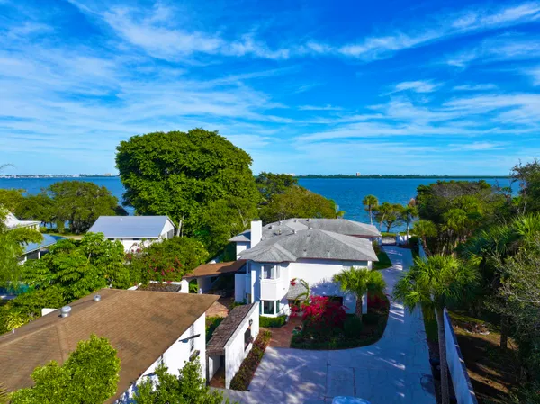 $2,300,000 | 1009 South Indian River Drive, Fort Pierce, FL 34950