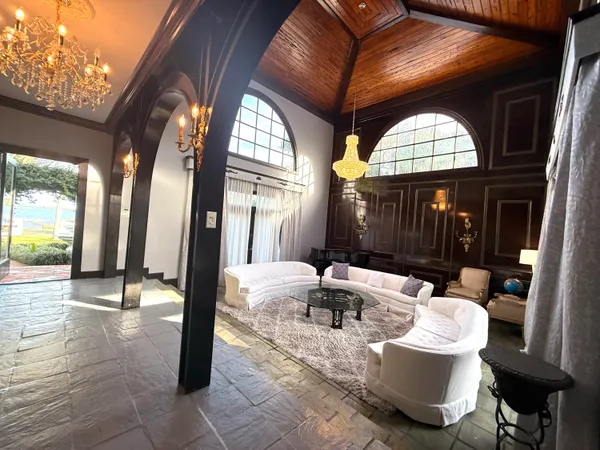 $2,300,000 | 1009 South Indian River Drive, Fort Pierce, FL 34950