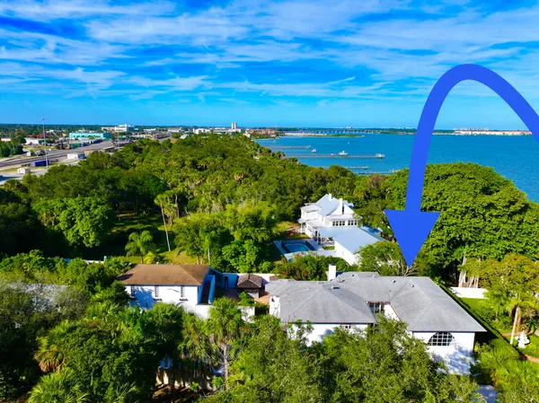 $2,300,000 | 1009 South Indian River Drive, Fort Pierce, FL 34950