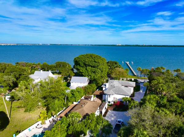 $2,300,000 | 1009 South Indian River Drive, Fort Pierce, FL 34950