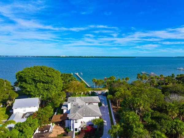 $2,300,000 | 1009 South Indian River Drive, Fort Pierce, FL 34950