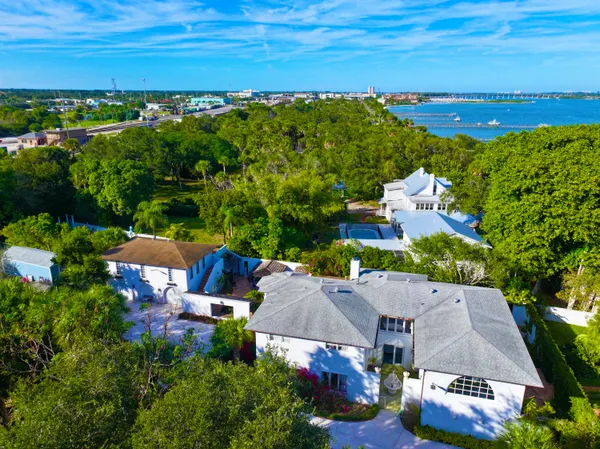 $2,300,000 | 1009 South Indian River Drive, Fort Pierce, FL 34950