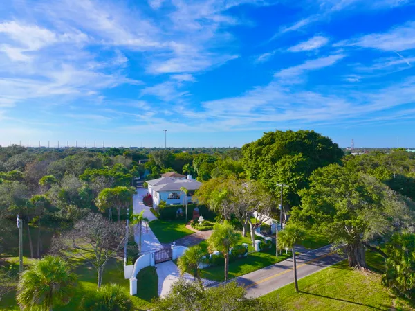 $2,300,000 | 1009 South Indian River Drive, Fort Pierce, FL 34950