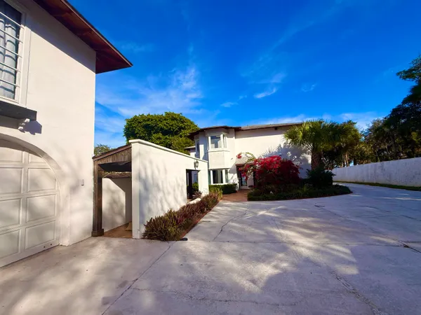 $2,300,000 | 1009 South Indian River Drive, Fort Pierce, FL 34950