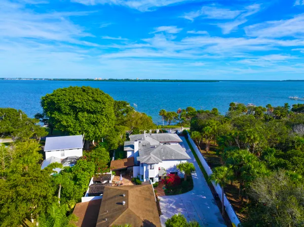 $2,300,000 | 1009 South Indian River Drive, Fort Pierce, FL 34950