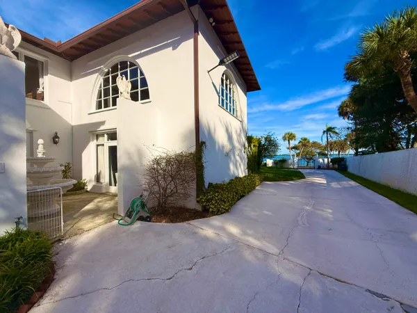 $2,300,000 | 1009 South Indian River Drive, Fort Pierce, FL 34950
