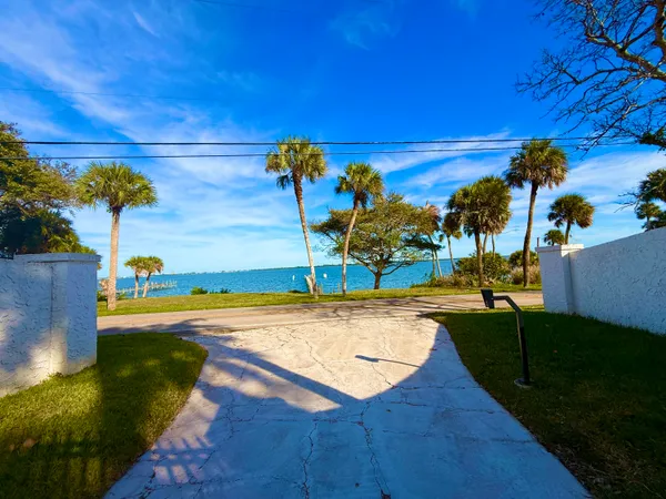 $2,300,000 | 1009 South Indian River Drive, Fort Pierce, FL 34950