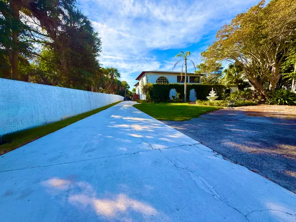 $2,300,000 | 1009 South Indian River Drive, Fort Pierce, FL 34950