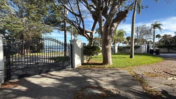 $2,300,000 | 1009 South Indian River Drive, Fort Pierce, FL 34950