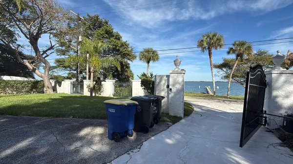 $2,300,000 | 1009 South Indian River Drive, Fort Pierce, FL 34950