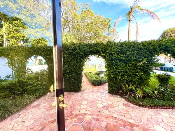 $2,300,000 | 1009 South Indian River Drive, Fort Pierce, FL 34950