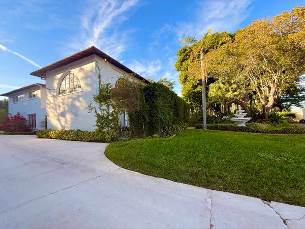 $2,300,000 | 1009 South Indian River Drive, Fort Pierce, FL 34950