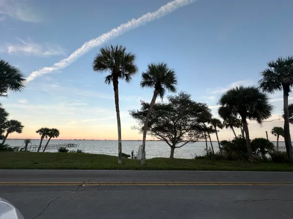 $2,300,000 | 1009 South Indian River Drive, Fort Pierce, FL 34950