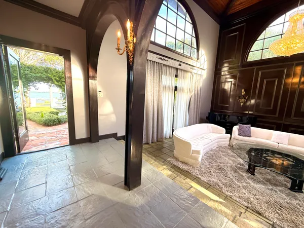 $2,300,000 | 1009 South Indian River Drive, Fort Pierce, FL 34950