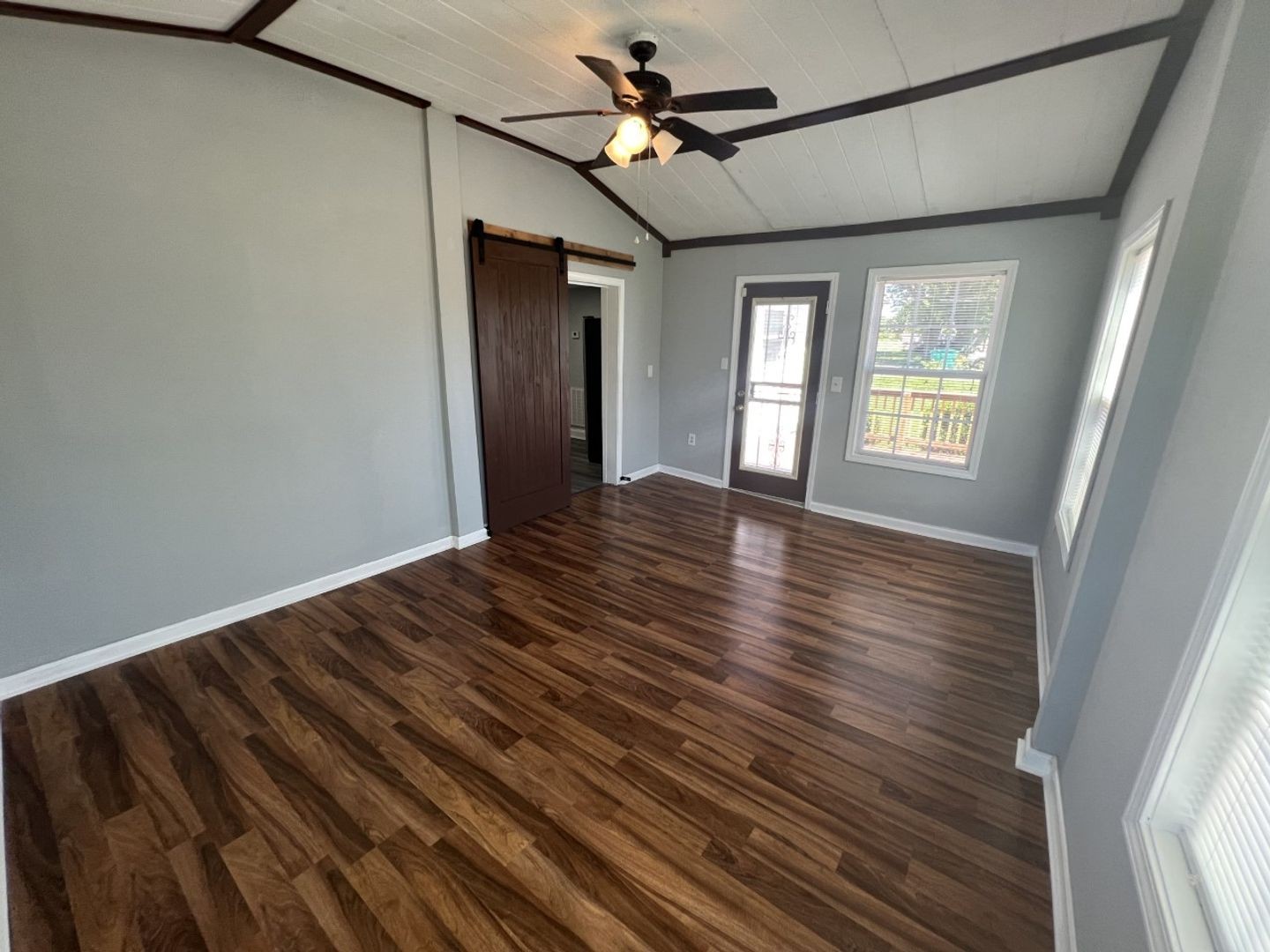 1550 Old Dover Road Clarksville, TN 37042 - Photo 9 of 19