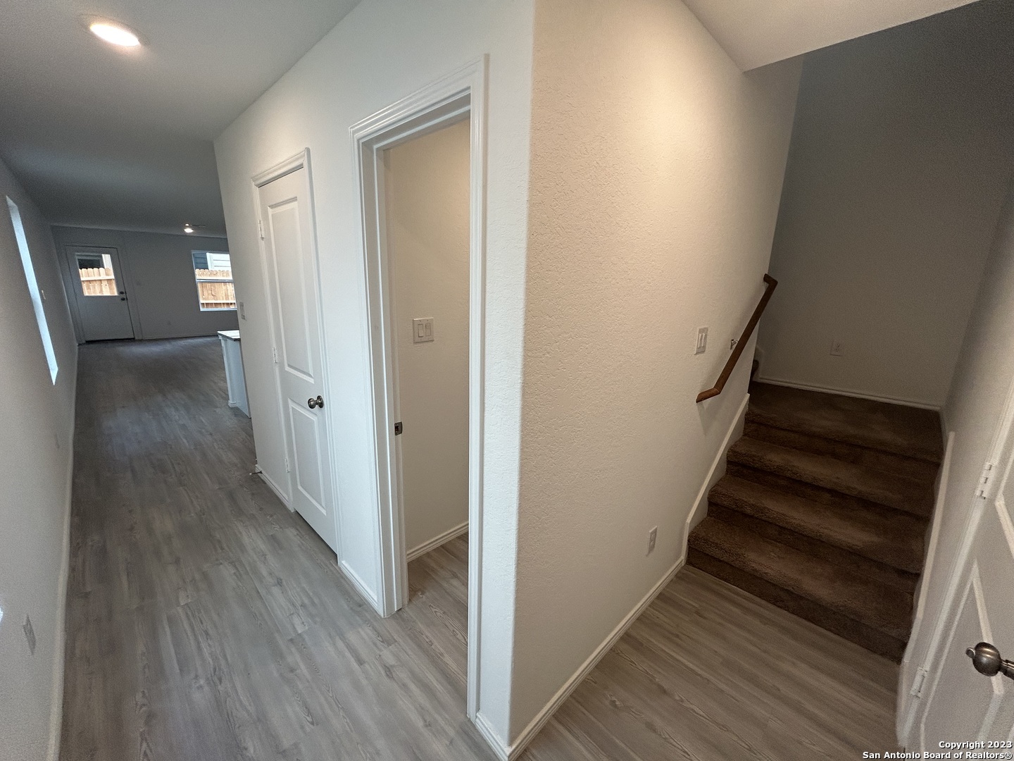 11026 Tree Line San Antonio, TX 78223 - Photo 2 of 23